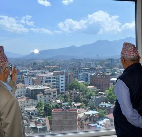 अध्यक्ष ओली र नेता नेपालबीच आज पनि भेटवार्ता