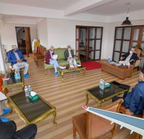 प्रधानमन्त्रीद्वारा निर्वाचनको तयारीमा जुट्न निर्वाचन आयोगका पदाधिकारीलाई आग्रह