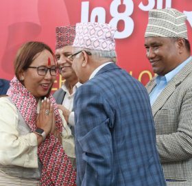 लक्की शेर्पा र धर्मदत्त देवकोटा लगायत माओवादी नेताहरू एमालेमा प्रवेश