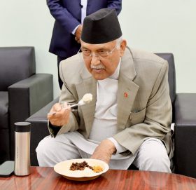 जनार्दन शर्माको कल डिटेलसमेत हेर्न नदिएको भन्दै ओलीको आक्रोश