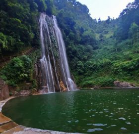 पर्यटकको मन लोभ्याउँदै गाईघाट झरना, सौन्दर्य हरेक याममा उस्तै