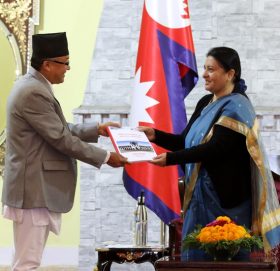 निर्वाचन आयोगद्वारा राष्ट्रपतिसमक्ष निर्वाचनको प्रतिवेदन पेस