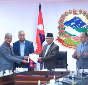 सङ्क्रमणकालीन न्यायसम्बन्धी विधेयकमा सहमति: कार्यदलको प्रतिवेदन शीर्ष नेतालाई हस्तान्तरण